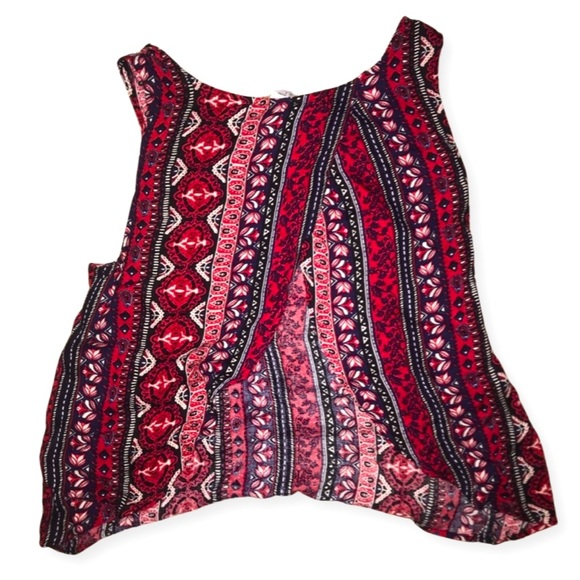 Divided Open-Back Crop Tank - Picture 2 of 3